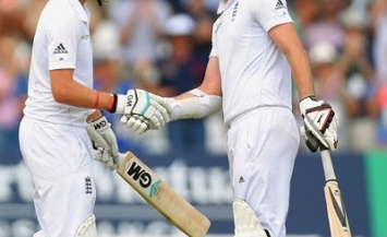 Joe Root and James Anderson - A historical 198 runs partnership for the 10th wickt